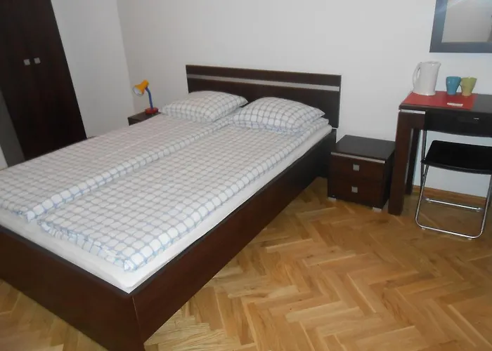 Lux Hostel - z prywatnymi łazienkami Gdynia